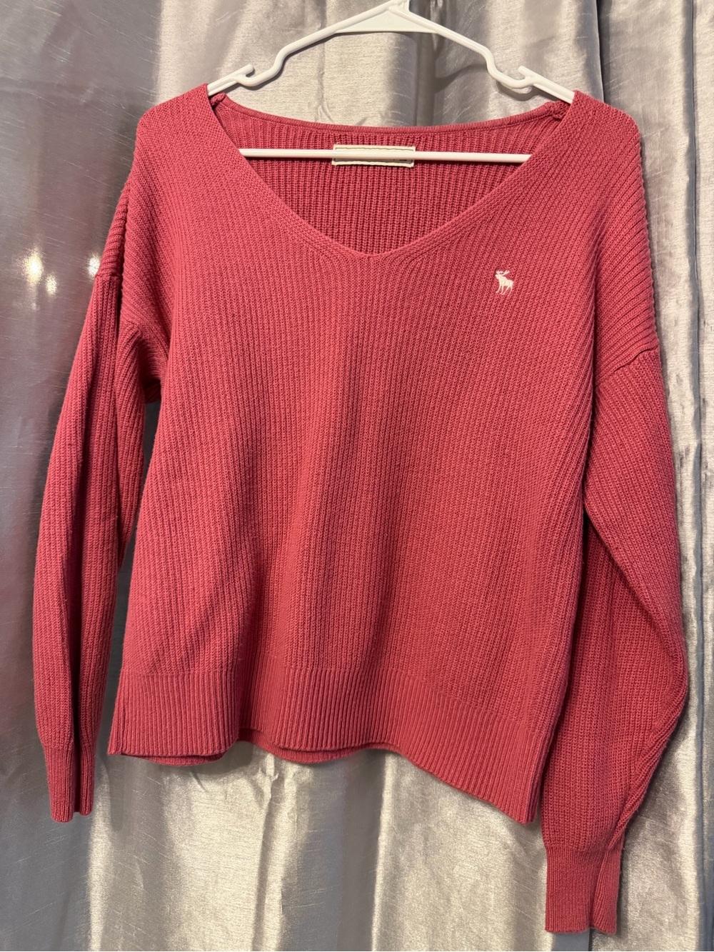 Abercrombie & Fitch Women's V-Neck Ribbed Sweater - Dusty Rose